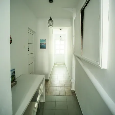 Διαμέρισμα Explore Greece From With Private Garden